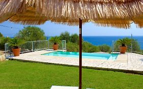 Amoru Bed & Breakfast